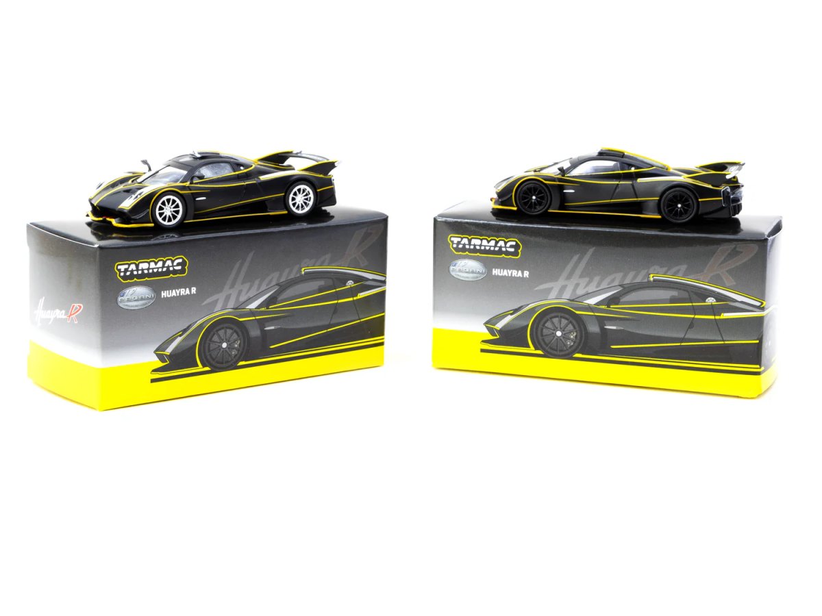 2025 Pagani Huayra R Matt Black / Silver: No package: Image 2