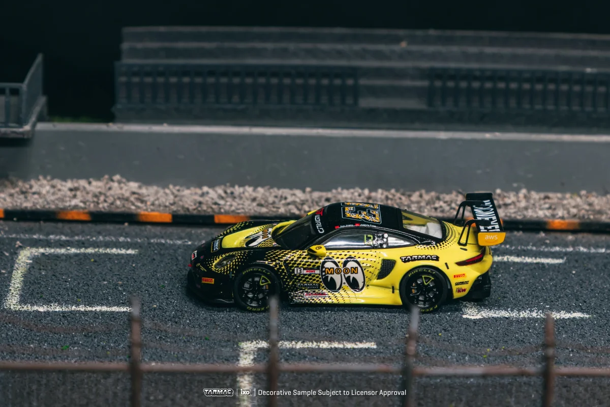2026 Porsche 911 GT3 R (992) Black: Image 3
