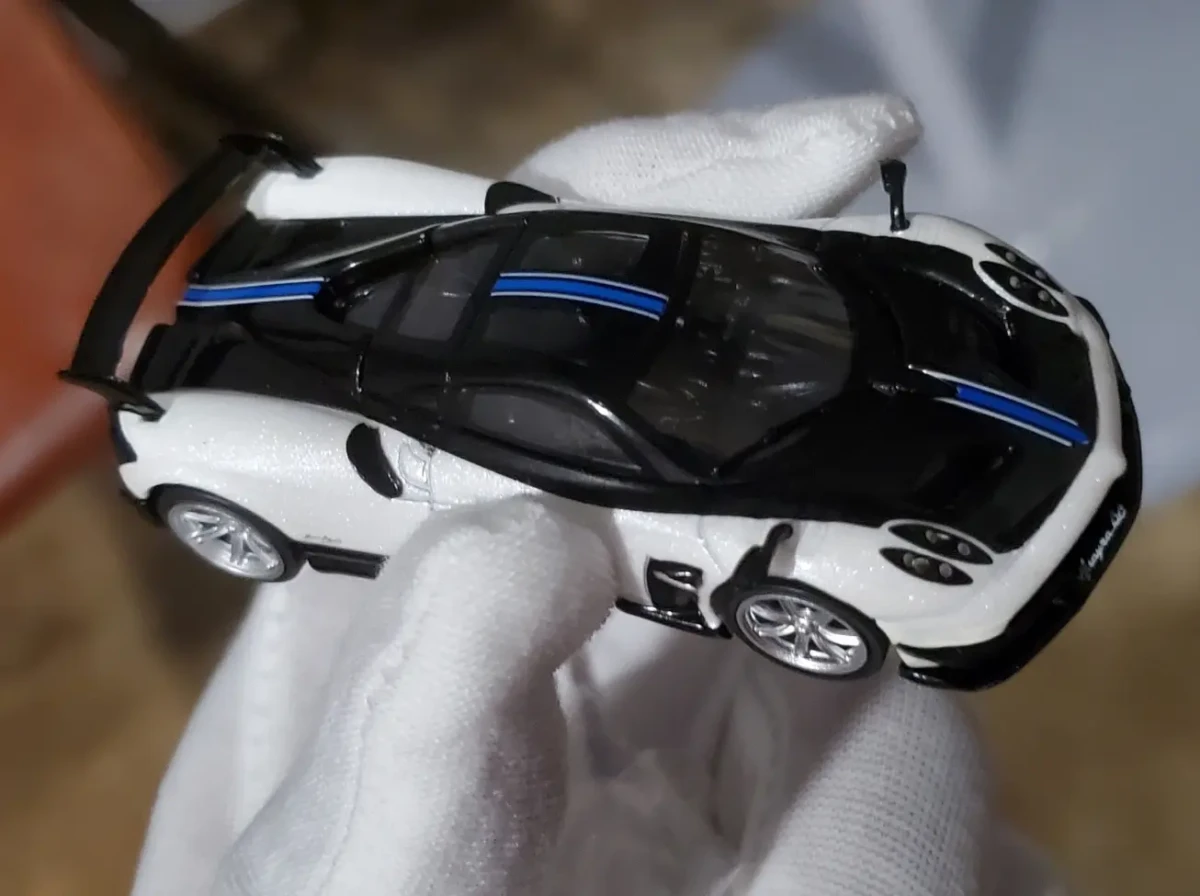 Pagani Huayra BC White: Box: Image 3