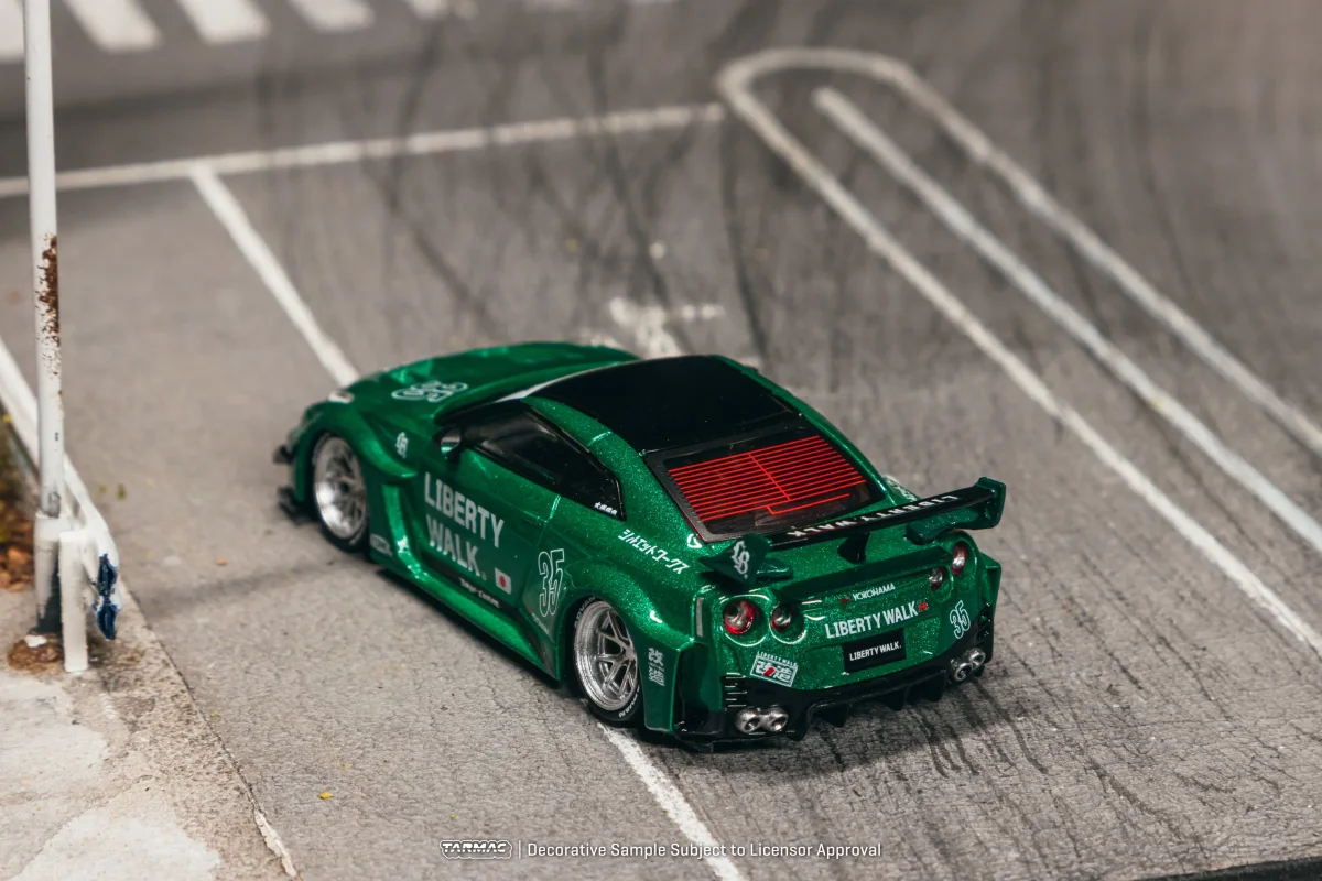2026 Nissan GT-R (R35) Super Silhouette Green: Image 3