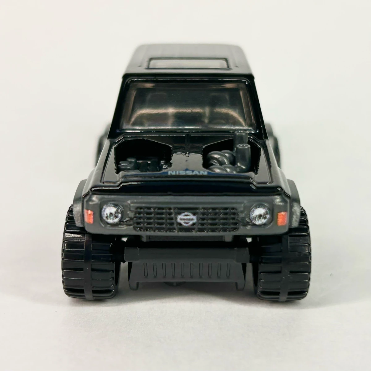 2026 Nissan Patrol Custom Black: No Package: Image 4
