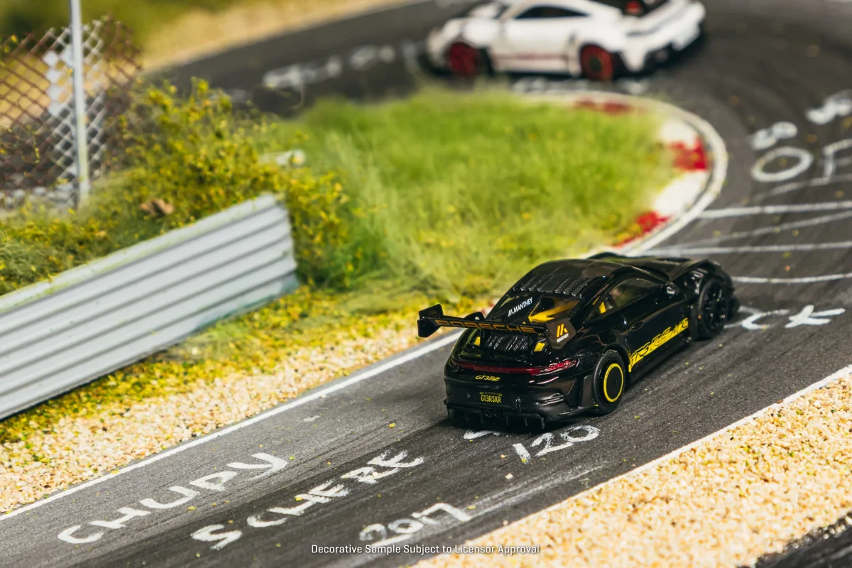 2026 Porsche GT3RS (992.1) Special Edition Black: Image 4