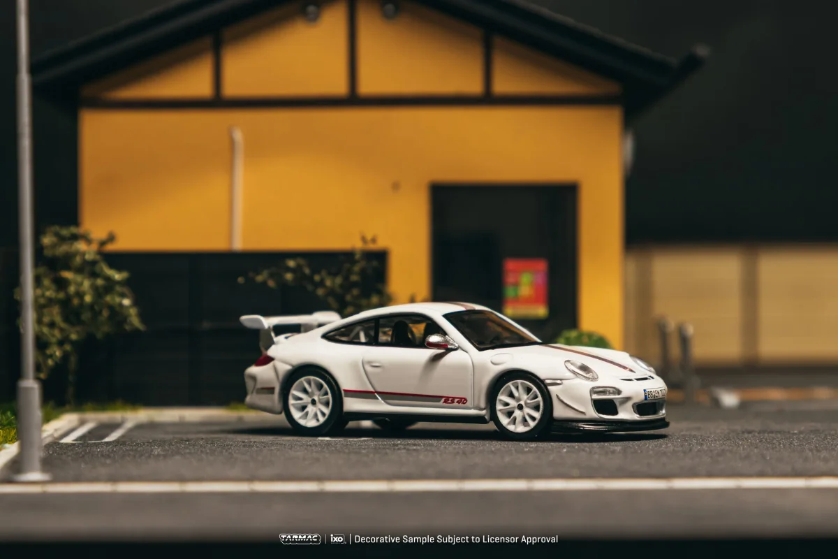 2026 Porsche 911 GT3 RS 4.0 (997.2) White: Image 2