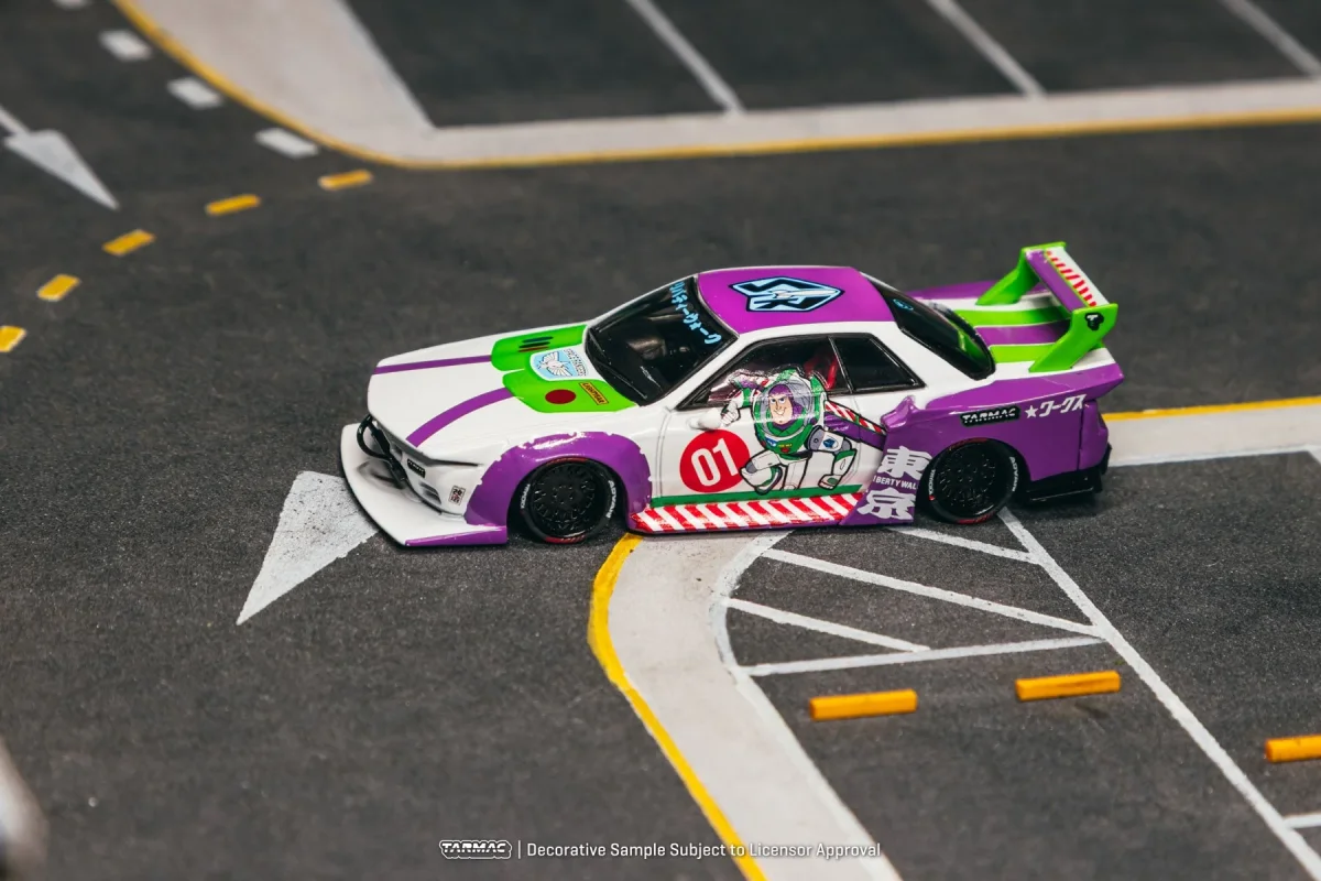 2026 LB-KAIDO WORKS R32 Nissan Skyline Buzz Lightyear White: Image 3