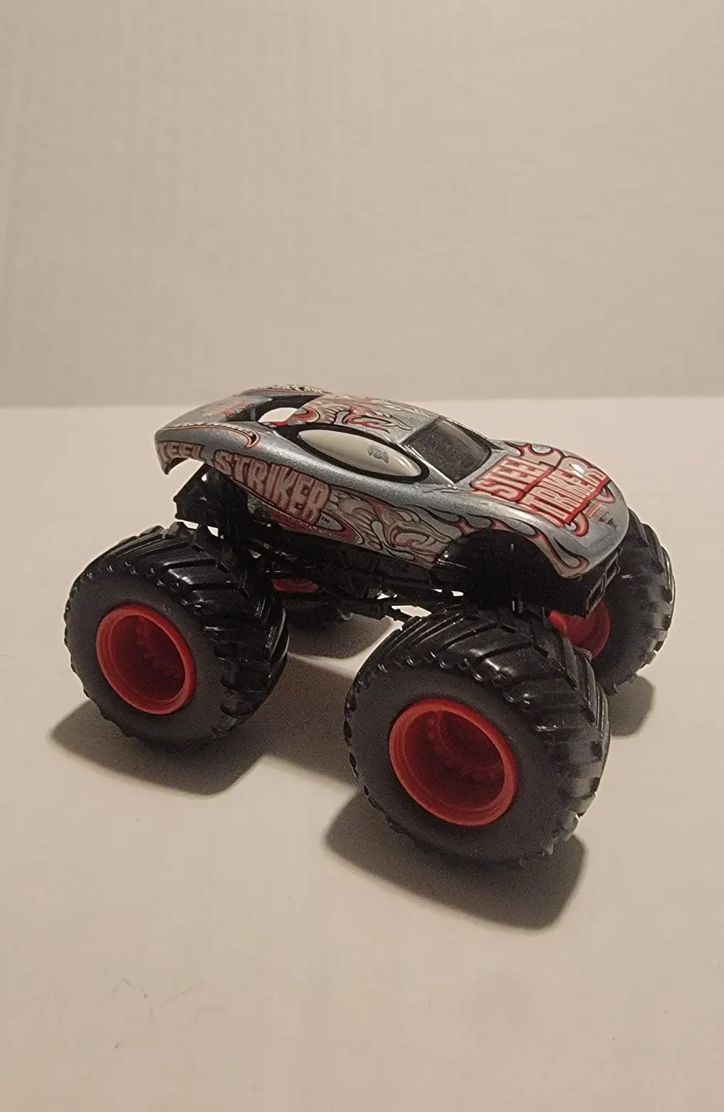 2004 Steel Striker Silver: Image 2