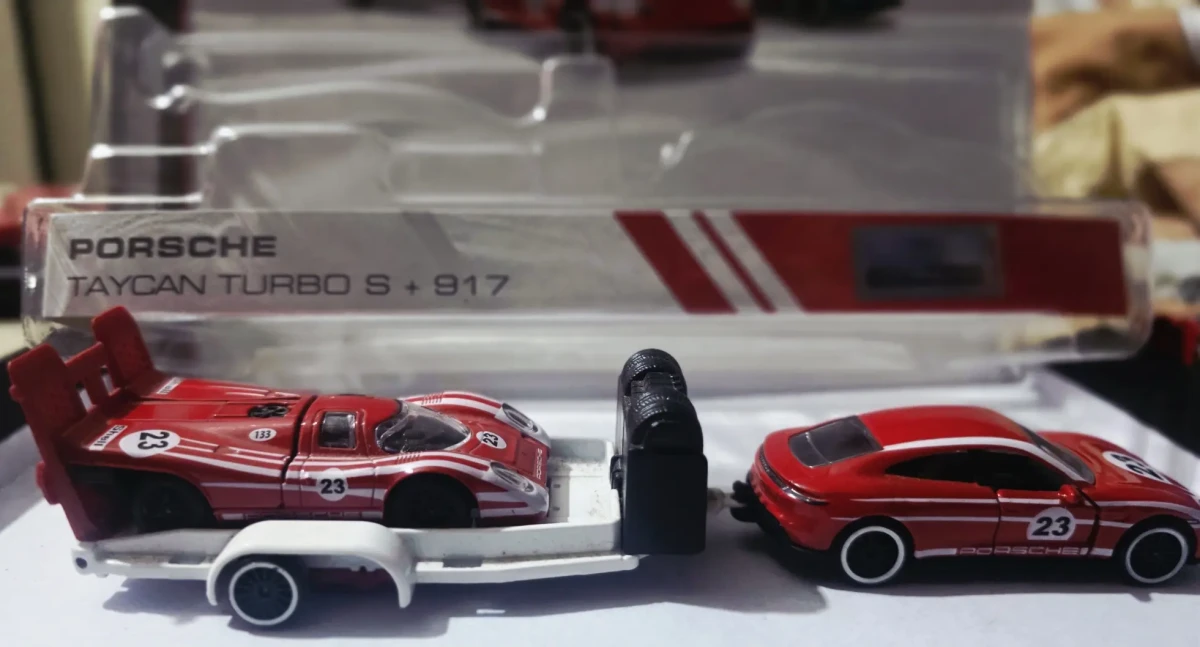 2025 Porsche Taycan Turbo S + Porsche 917 Red: Image 2