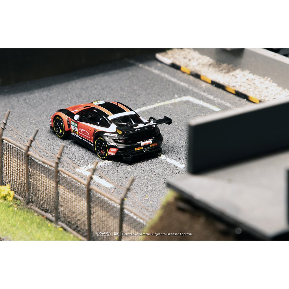 2026 Porsche 911 GT3 R Black: Image 3