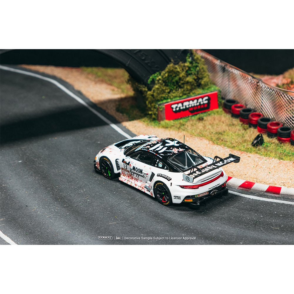 2026 2025 Porsche 911 (992) GT3 R #13 White: Image 2