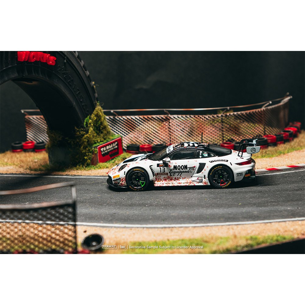 2026 2025 Porsche 911 (992) GT3 R #13 White: Image 3