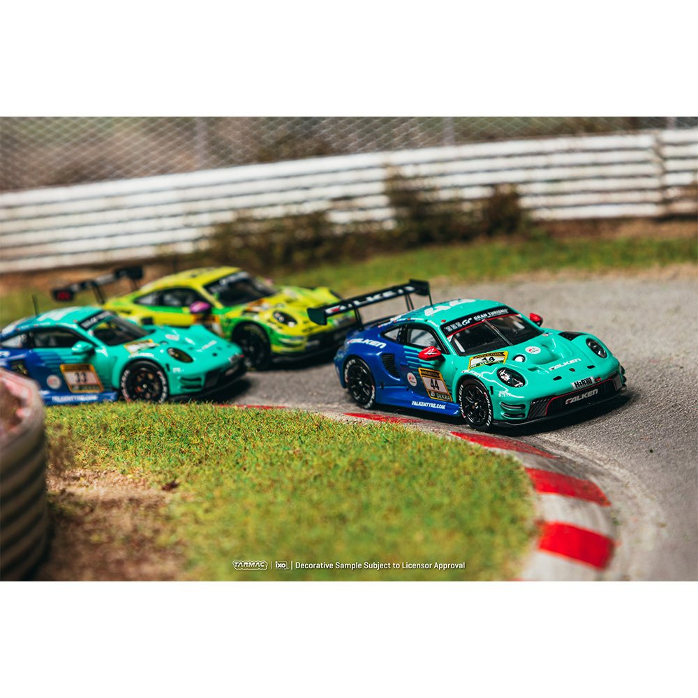 2026 2024 Porsche 911 (992) GT3 R #44 Blue: Image 2