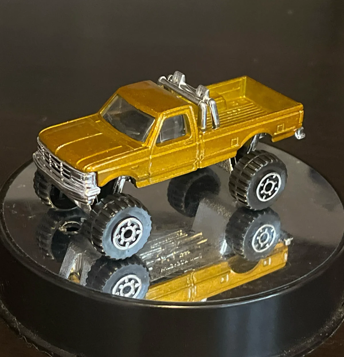 1997 Ford F-150 Pickup Gold: Image 2