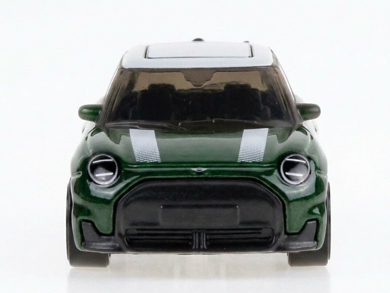 2026 Mini JCW Electric Green: Image 3