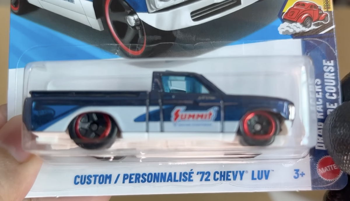 2026 Custom '72 Chevy Luv Blue: Image 2