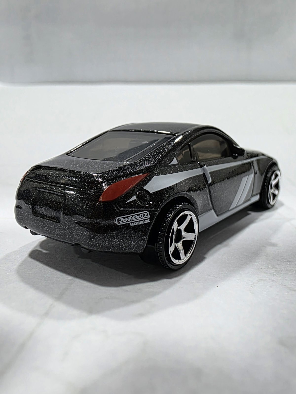 2026 Nissan 350Z Black: Image 2