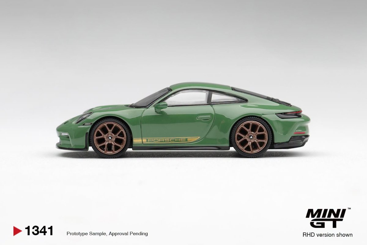 2026 Porsche 911 (992) GT3 Touring Auratium Green Green: Image 2