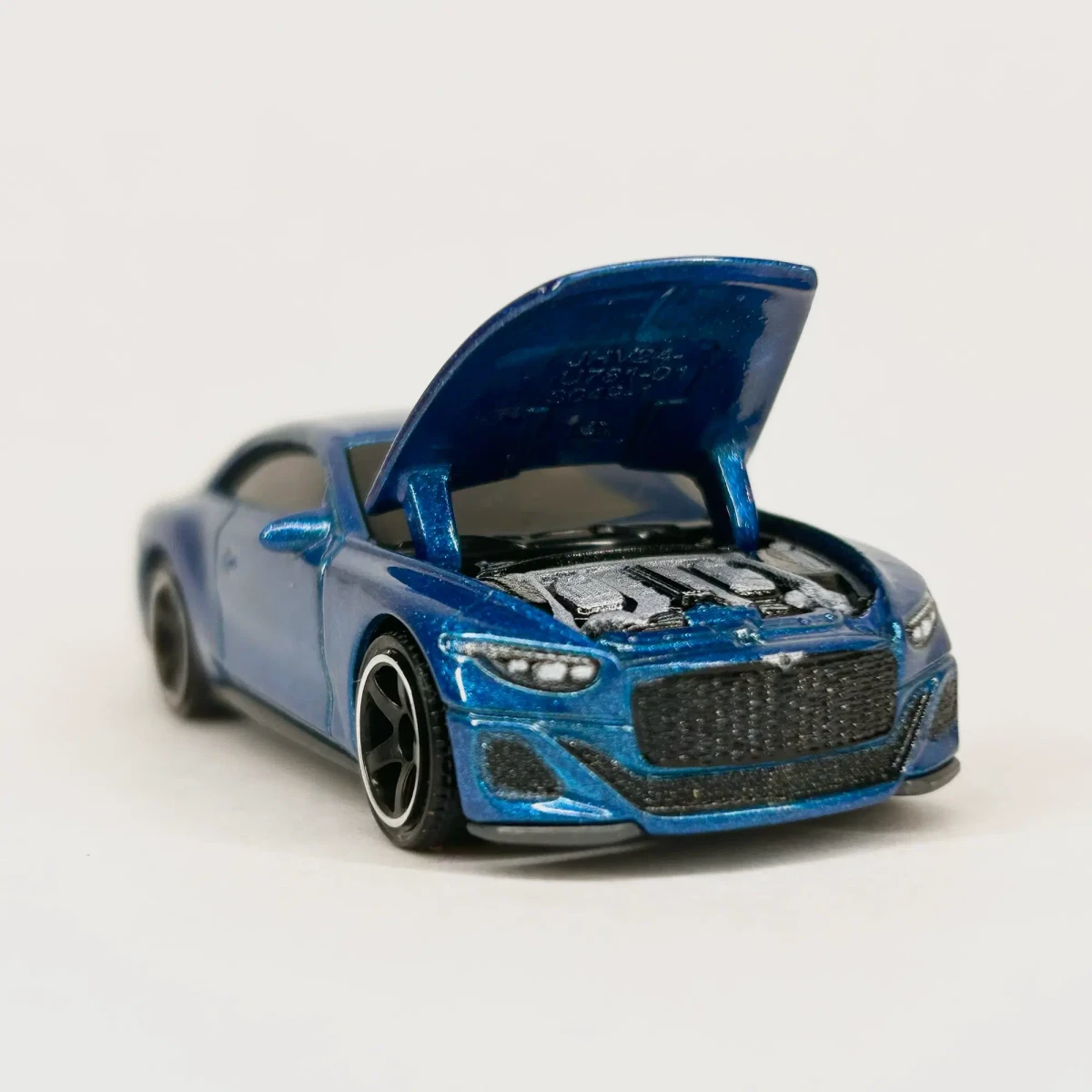 2026 2022 Bentley Batur Blue: No Package: Image 5