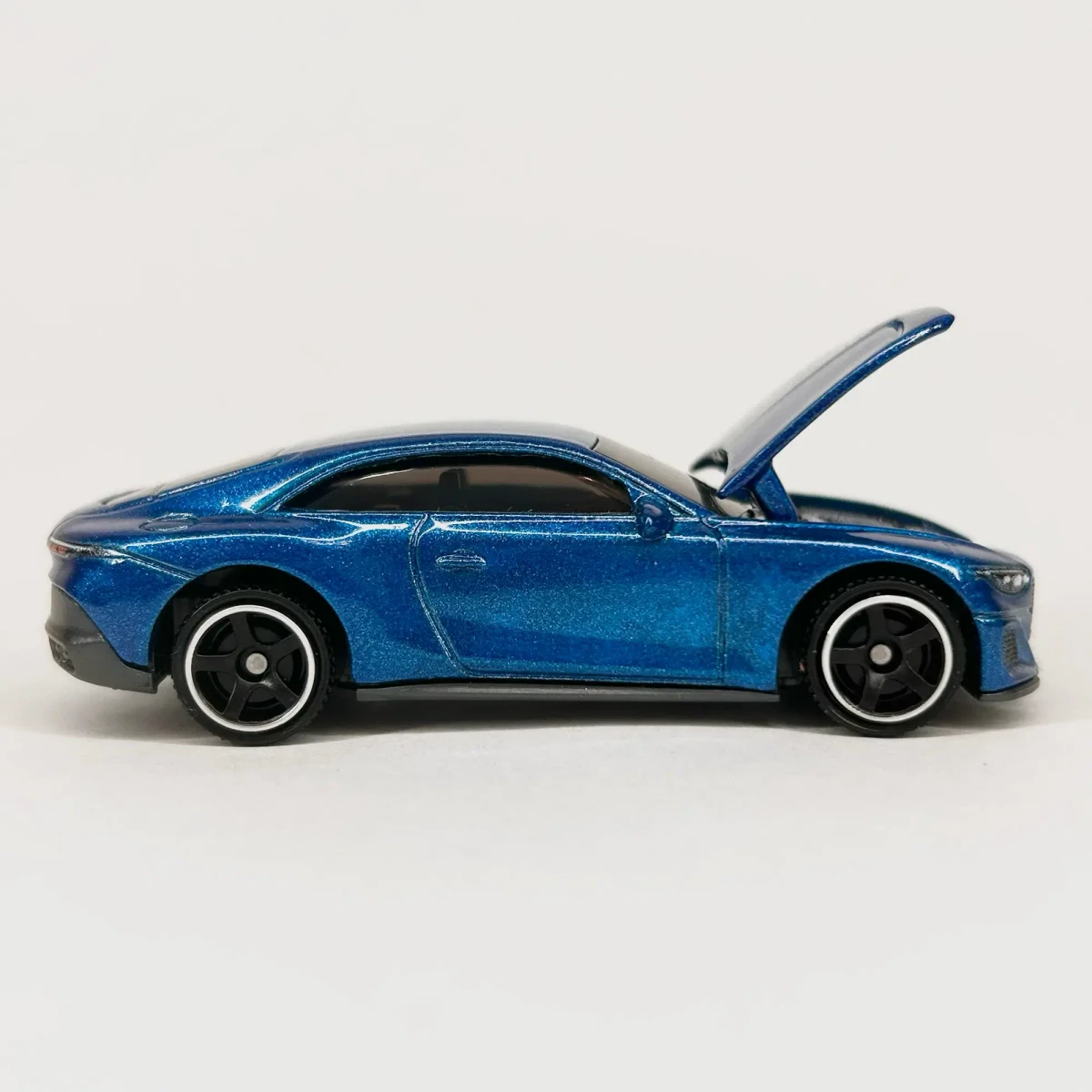 2026 2022 Bentley Batur Blue: No Package: Image 2