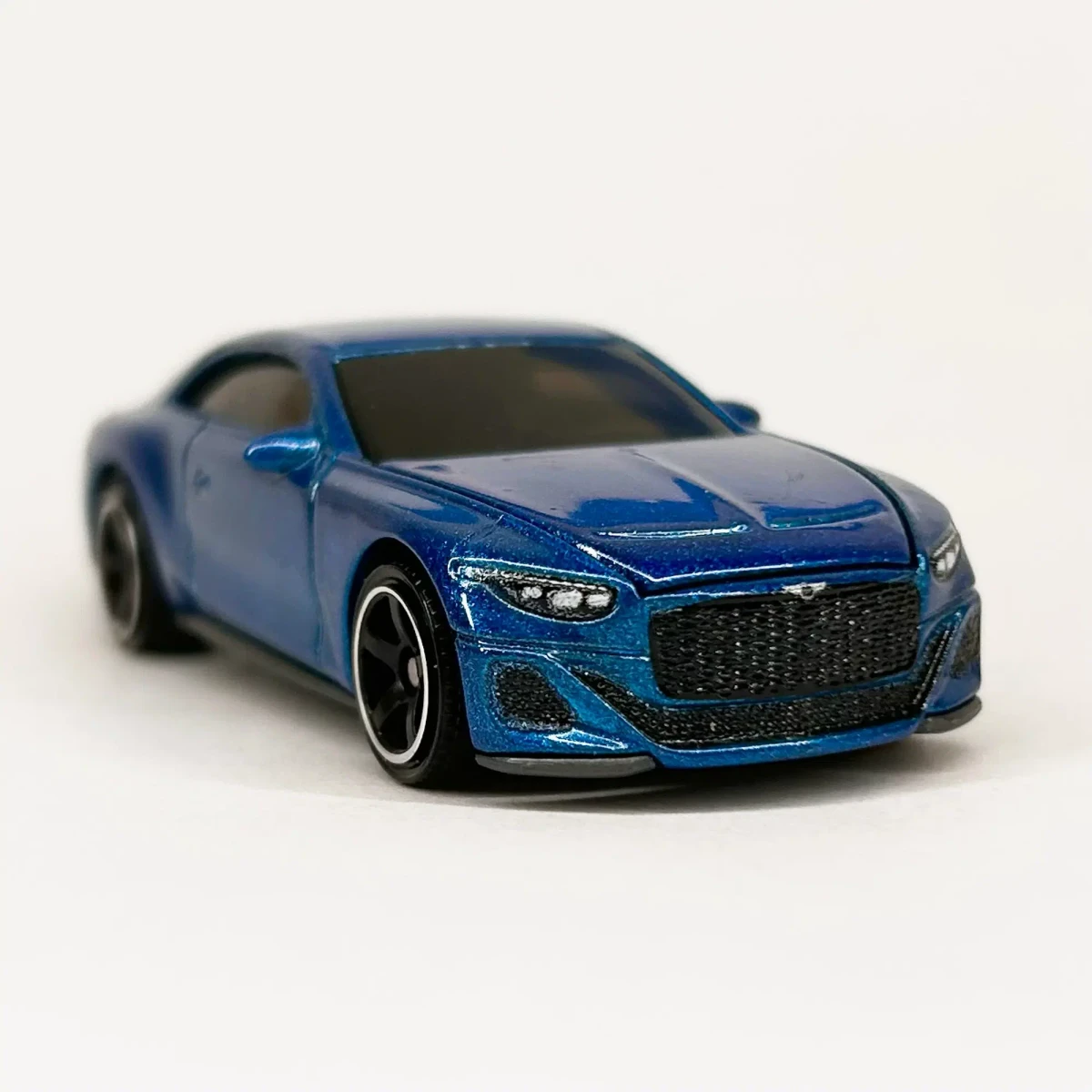 2026 2022 Bentley Batur Blue: No Package: Image 4