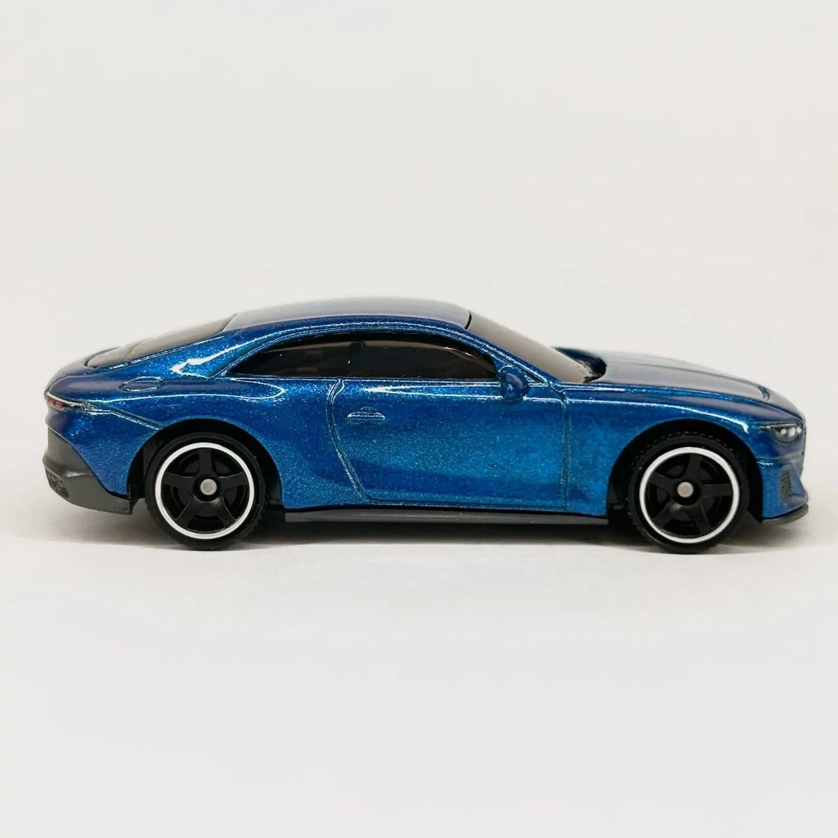 2026 2022 Bentley Batur Blue: No Package: Image 3