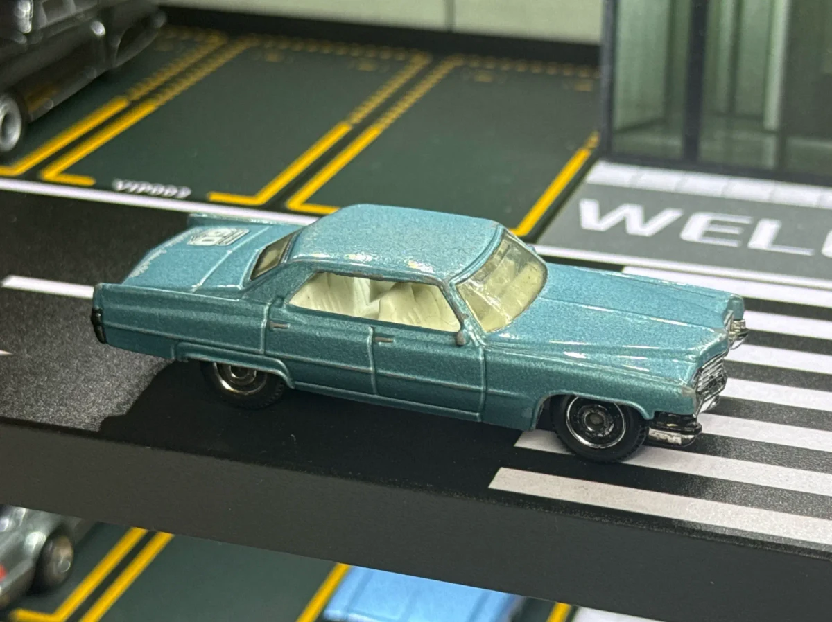 2013 1969 Cadillac Sedan DeVille Blue: Image 2
