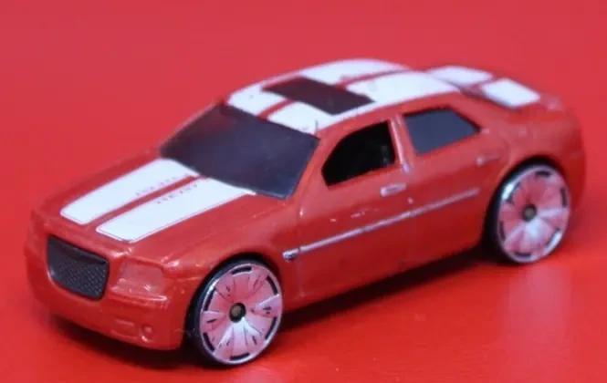 2009 Chrysler HEMI 300C Red: No Package: Image 2
