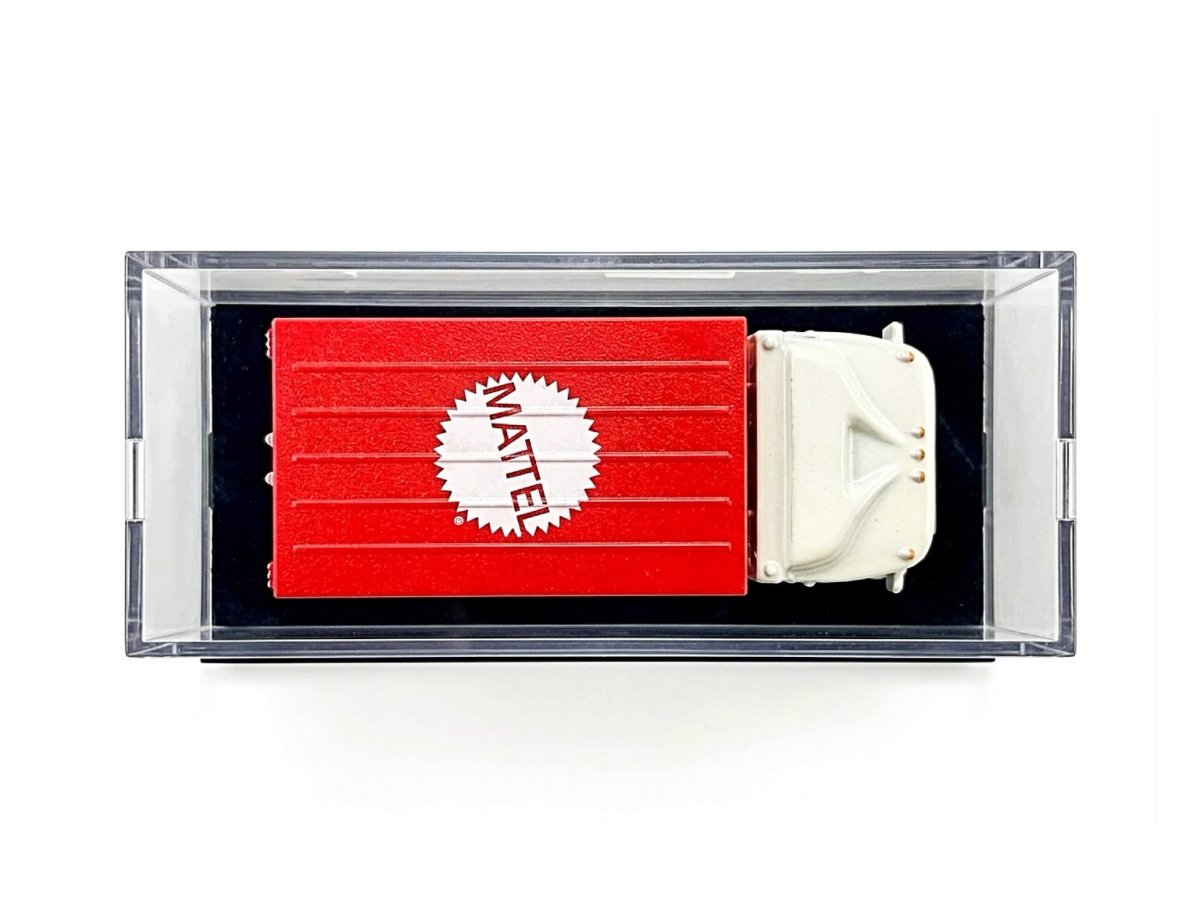 2022 Truck White: Image 2