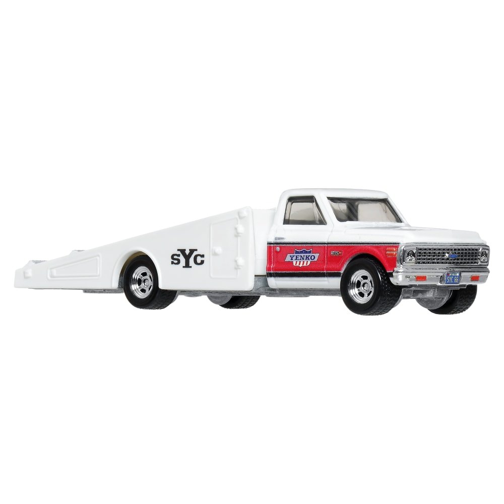2026 72 Chevy Ramp Truck White: Image 4