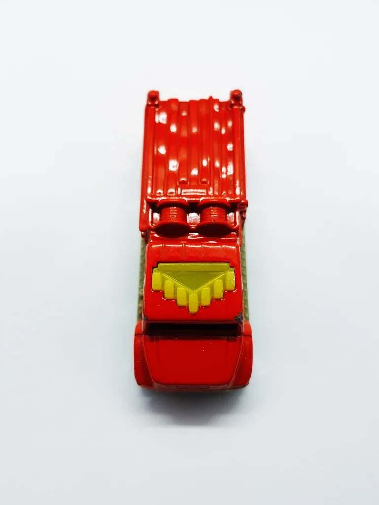 2002 International Pumper Red: Image 2