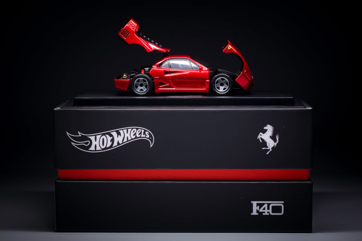 2026 Ferrari F40 Red: Image 3