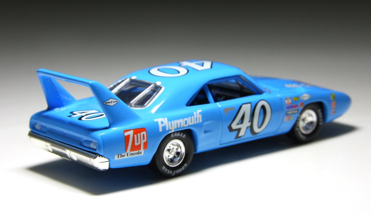 2001 1970 Plymouth Superbird Blue: Image 2