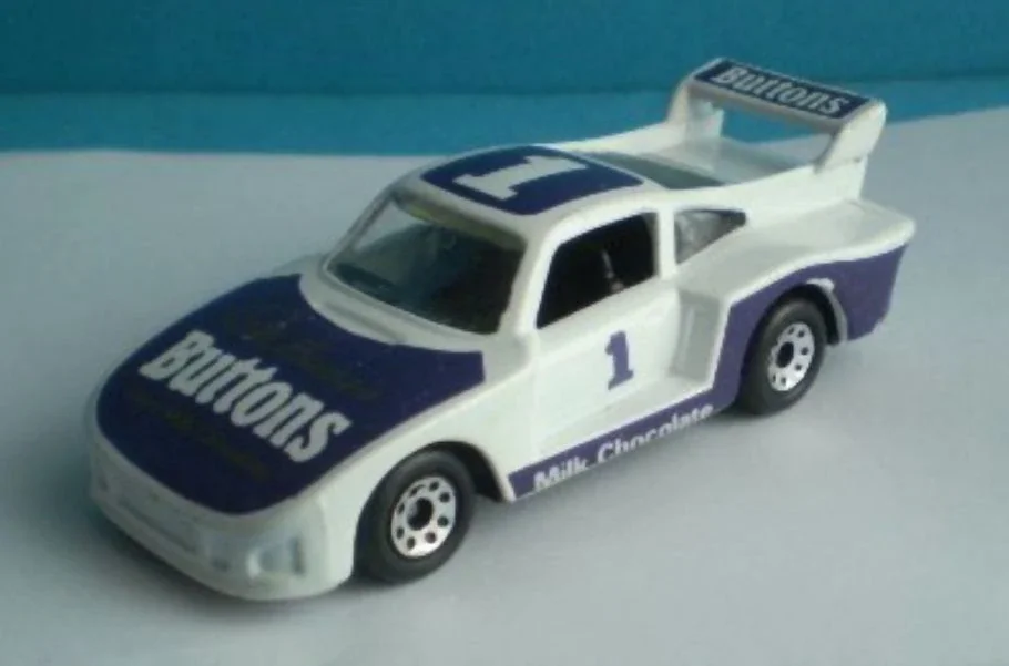 1985 Racing Porsche 935 White: Image 2