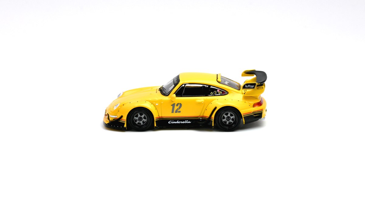 RWB 993 “Cinderella” Thailand Diecast Expo 2026 Event Edition (Chrome Pink – Chase Variant 1/6): No package: Image 7