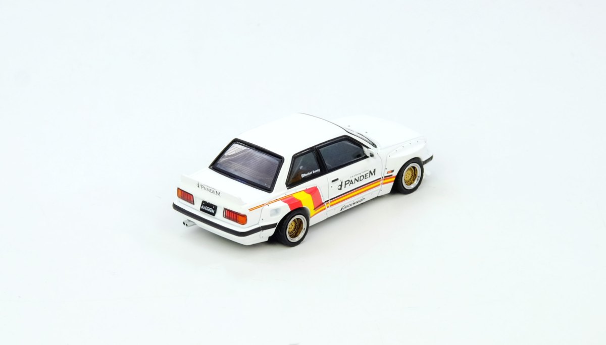 2026 Pandem Rocket Bunny E30 Matt White Diecast Con Madrid 2026 Event Edition White: No package: Image 2