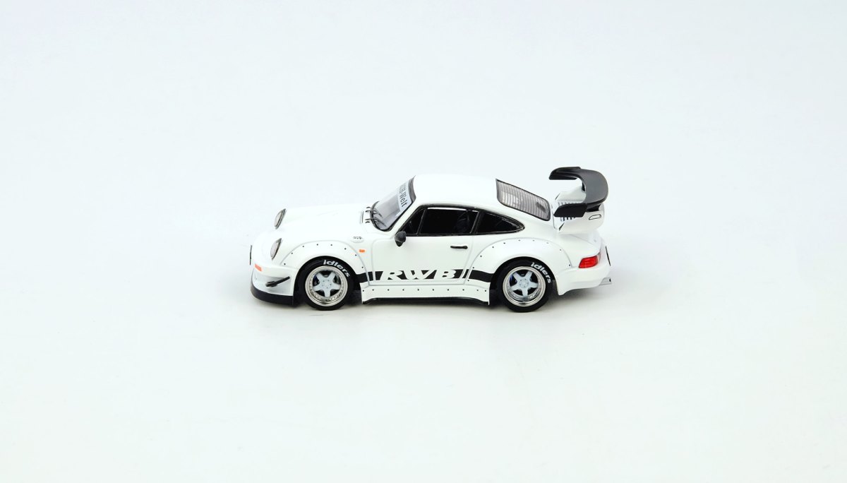 2026 RWB 930 Diecast Con Madrid 2026 Event Edition White: No package: Image 3