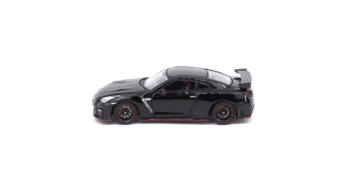 NISSAN GT-R (R35) NISMO Black: No package: Image 3