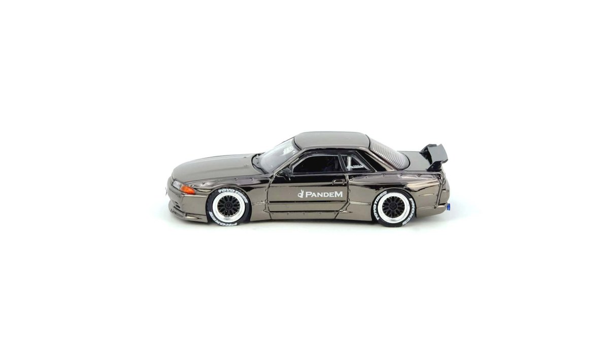 Nissan Skyline GT-R R32 Pandem Rocket Bunny Chrome Black HK Special Edition: No package: Image 3