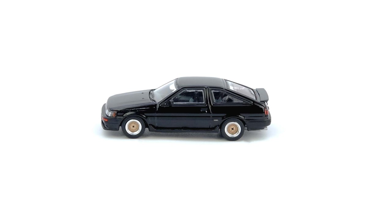 Toyota Corolla AE86 Levin Black: No package: Image 3