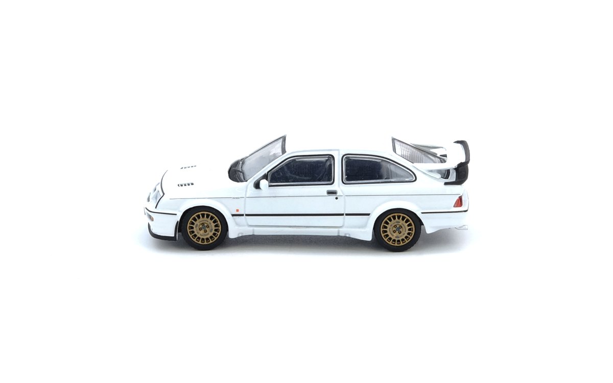 Ford Sierra RS500 Cosworth 1986 Diamont White: No package: Image 3