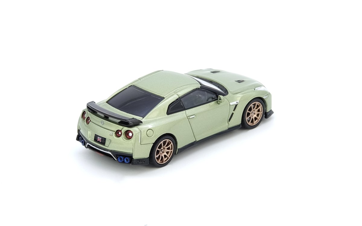 NISSAN GT-R (R35) Millennium Jade: No package: Image 2