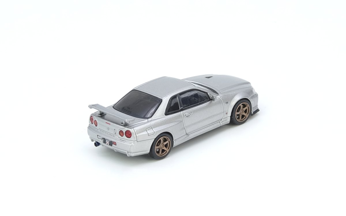 NISSAN SKYLINE GT-R (R34) V-Spec II Silver: No package: Image 2