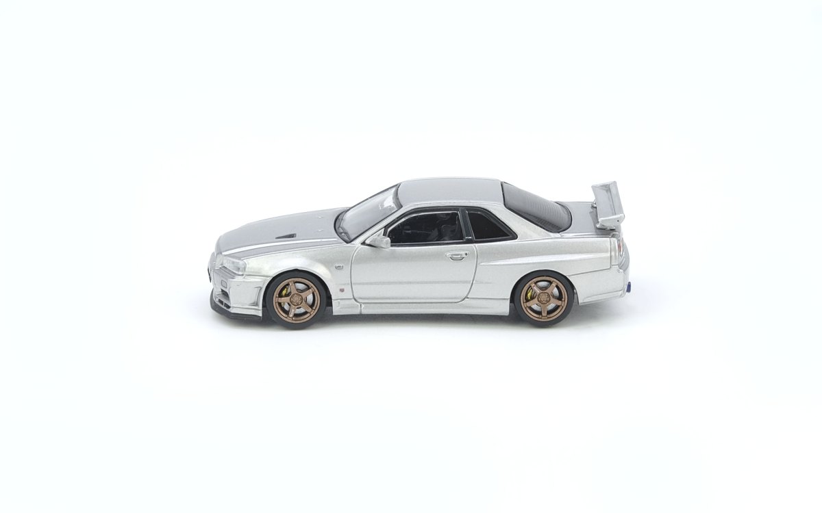 NISSAN SKYLINE GT-R (R34) V-Spec II Silver: No package: Image 3