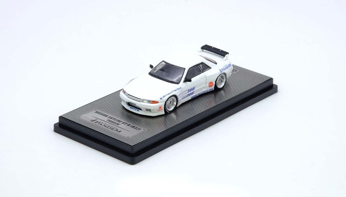 SKYLINE GT-R (R32) PANDEM / ROCKET BUNNY White: No package: Image 4