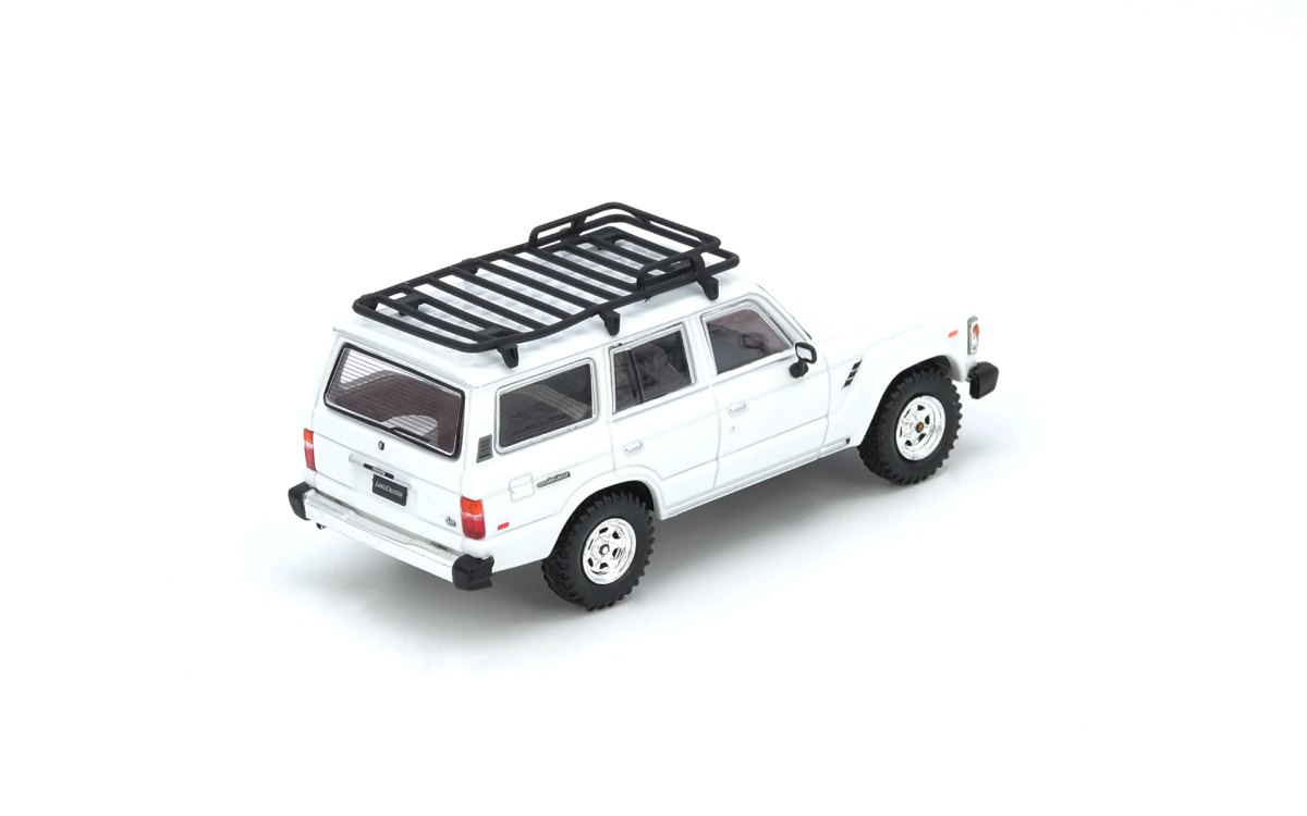 Toyota Land Cruiser (FJ60) White – Philippines TOYCON Event Exclusive Model: No package: Image 2