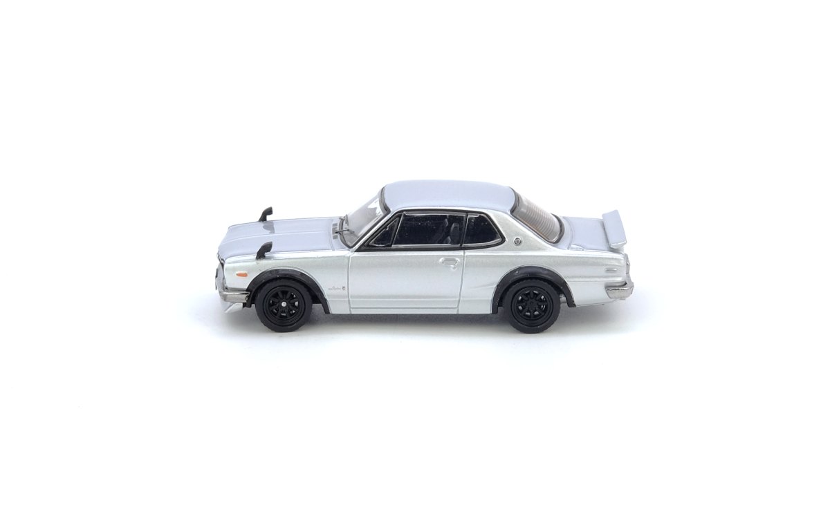 NISSAN SKYLINE 2000 GT-R (KPGC110) Silver: No package: Image 3