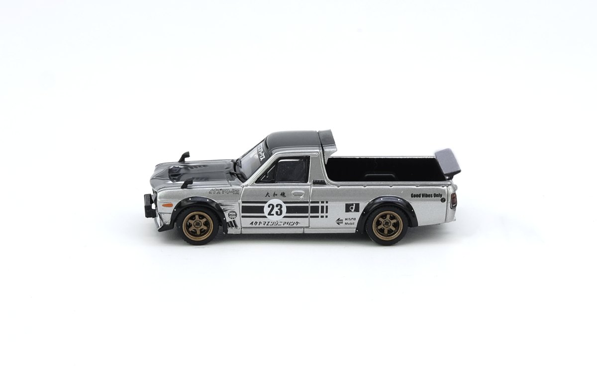 NISSAN SUNNY HAKOTORA Pick Up Truck “INAZUMA WORK”: No package: Image 3