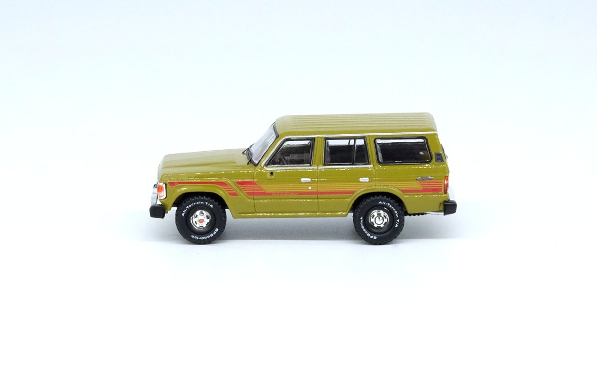 Toyota Land Cruiser (FJ60) Olive Green: No package: Image 3