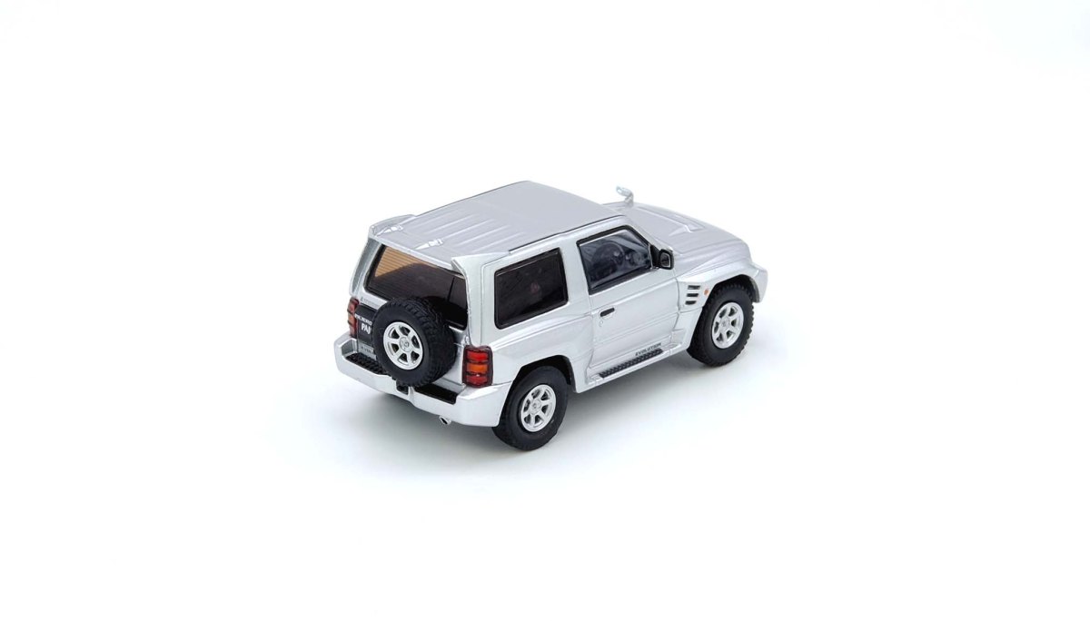 Mitsubishi Pajero Evolution Silver: No package: Image 2