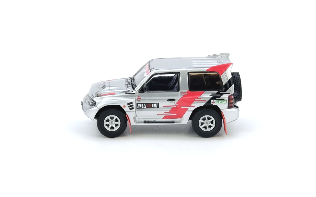 Mitsubishi Pajero Evolution “RALLIART” Silver: No package: Image 3