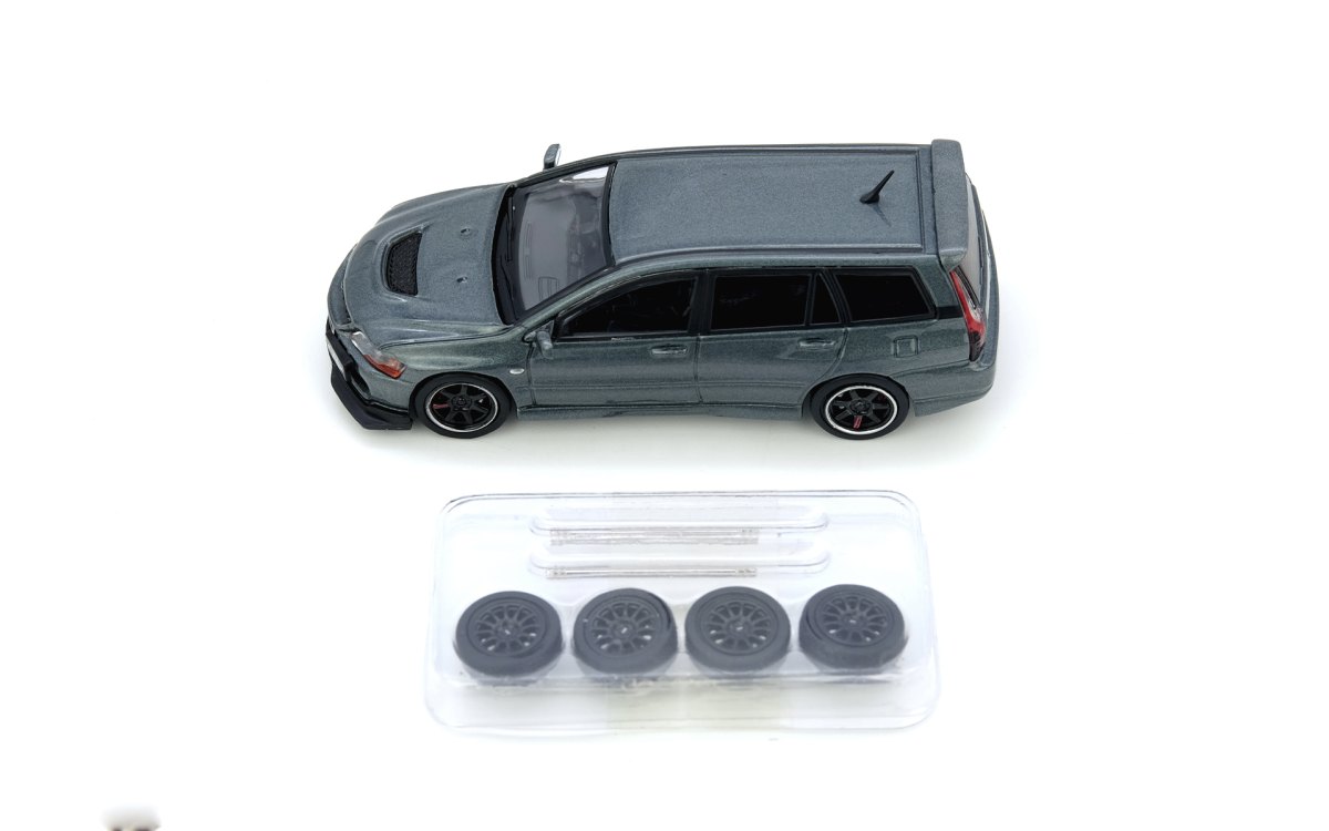 Mitsubishi Lancer Evolution IX WAGON Medium Purplish Gray Mica: No package: Image 4