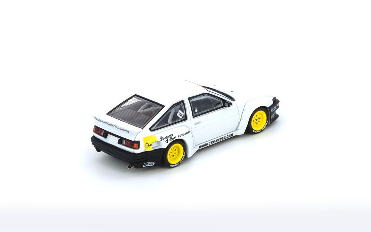 Toyota Corolla Trueno AE86 “PANDEM / ROCKET BUNNY” White: No package: Image 4